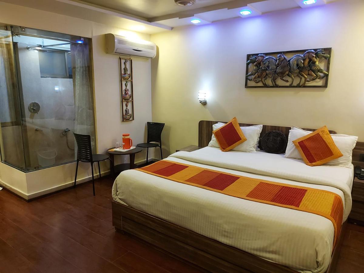 Shaleen Elegance Homestay Nakki Lake 400 Meters Mount Abu Bagian luar foto