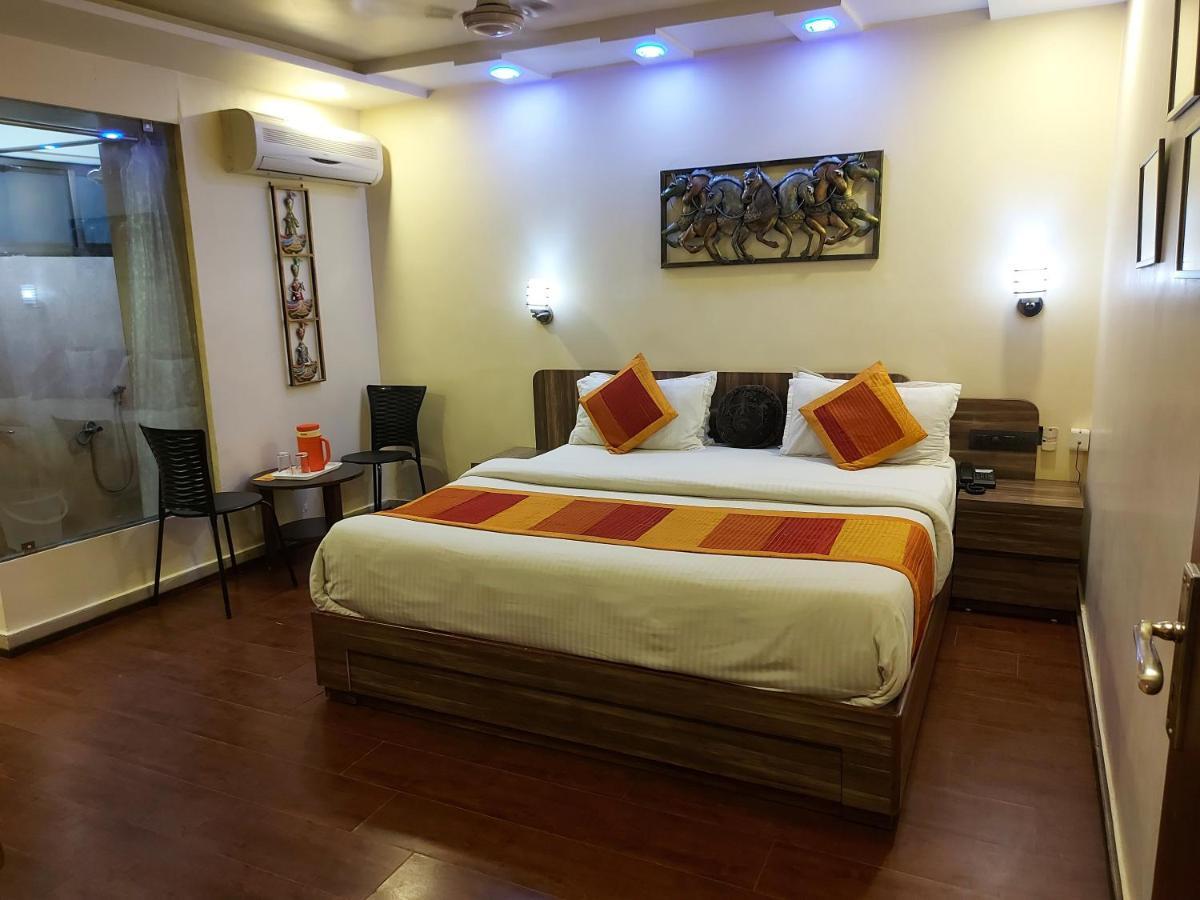 Shaleen Elegance Homestay Nakki Lake 400 Meters Mount Abu Bagian luar foto