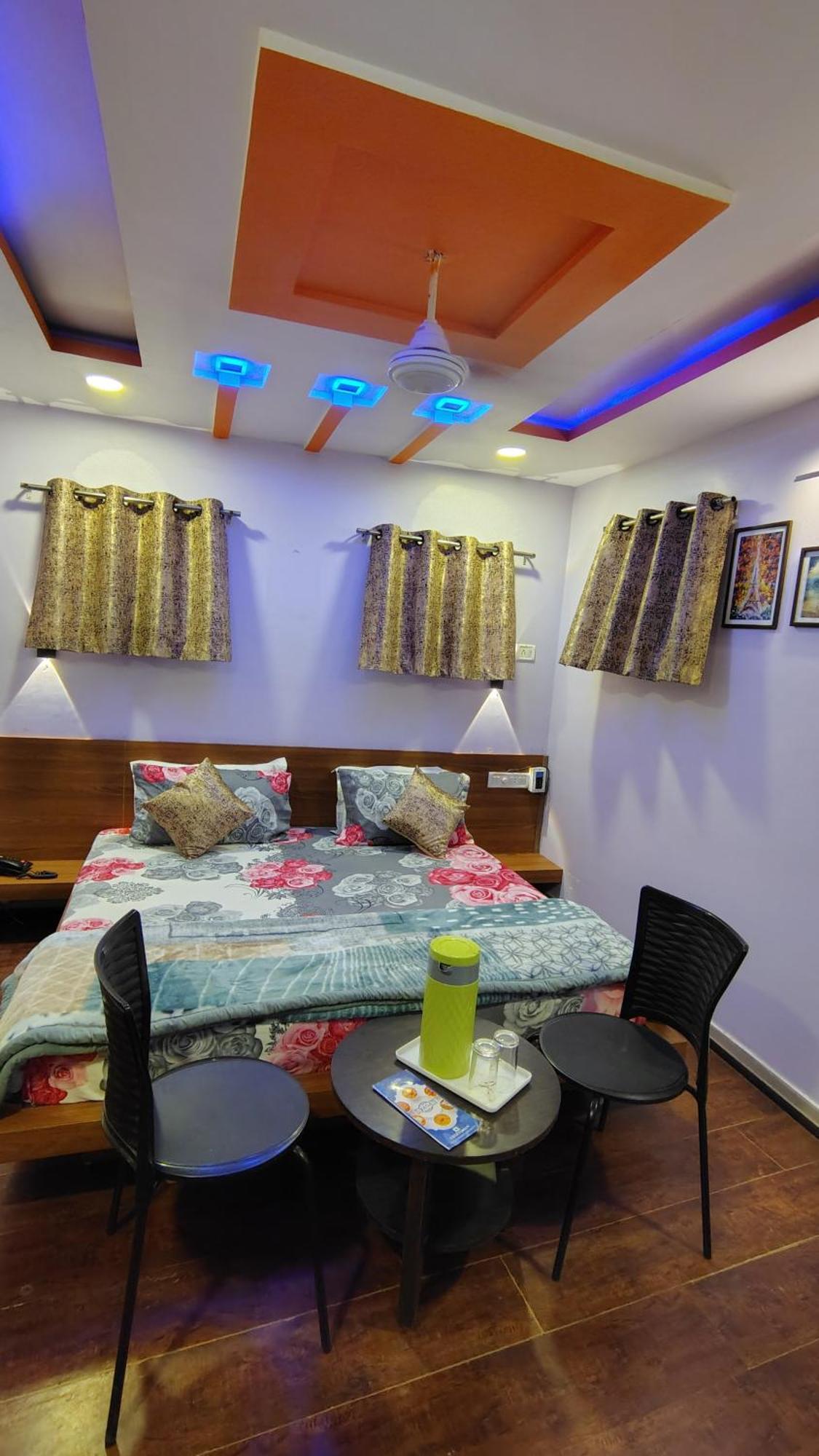 Shaleen Elegance Homestay Nakki Lake 400 Meters Mount Abu Bagian luar foto