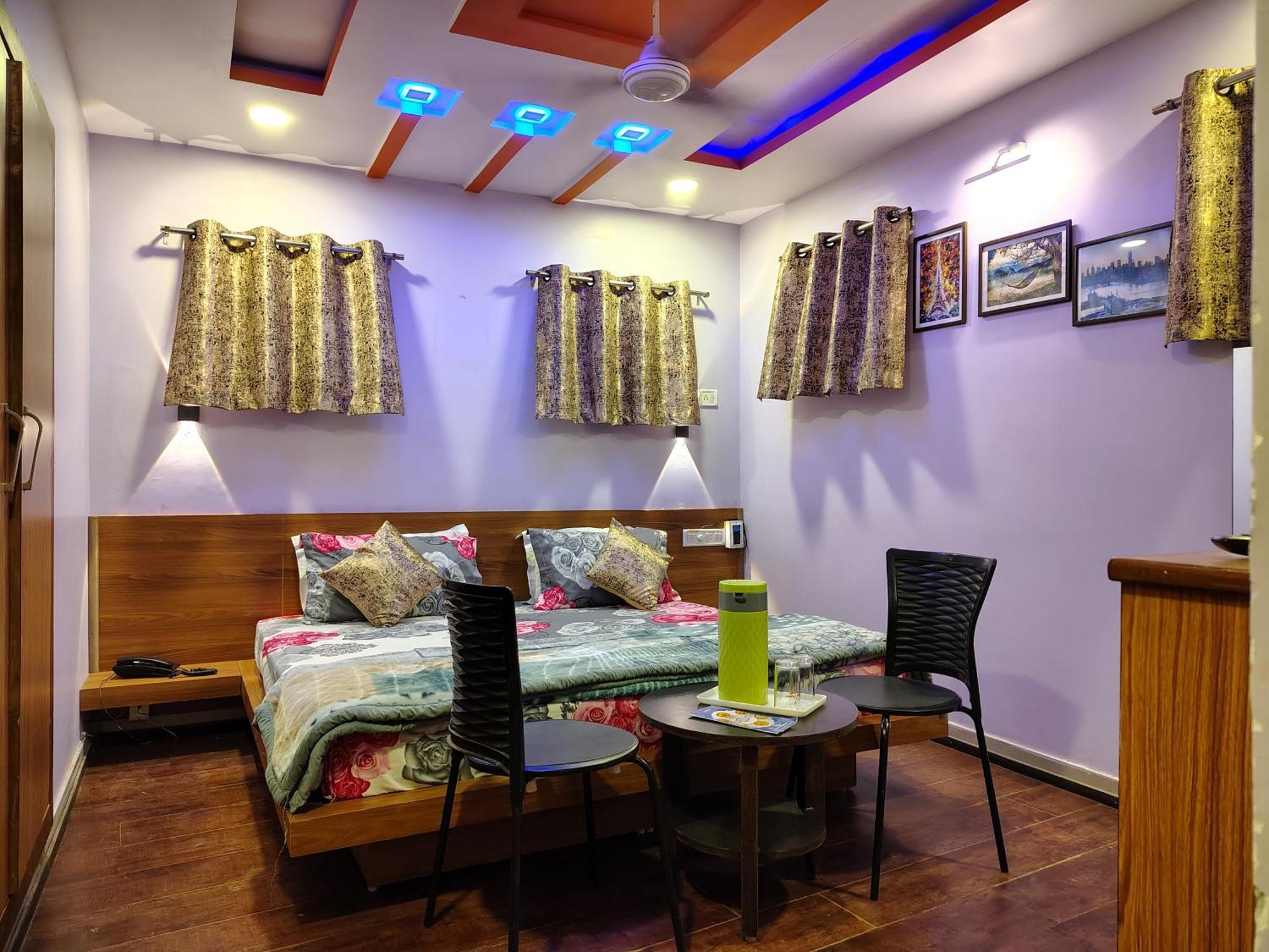Shaleen Elegance Homestay Nakki Lake 400 Meters Mount Abu Bagian luar foto