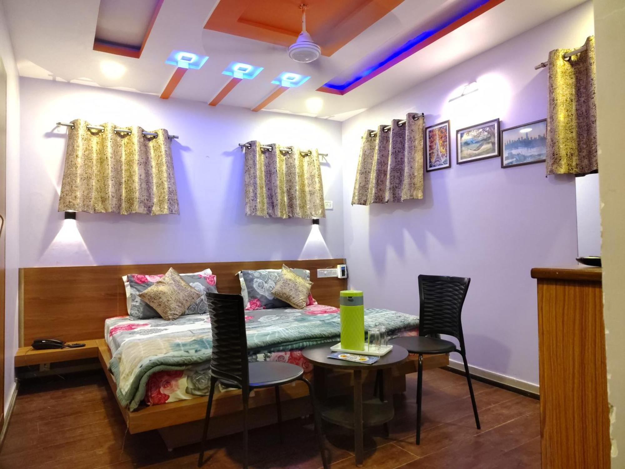 Shaleen Elegance Homestay Nakki Lake 400 Meters Mount Abu Bagian luar foto